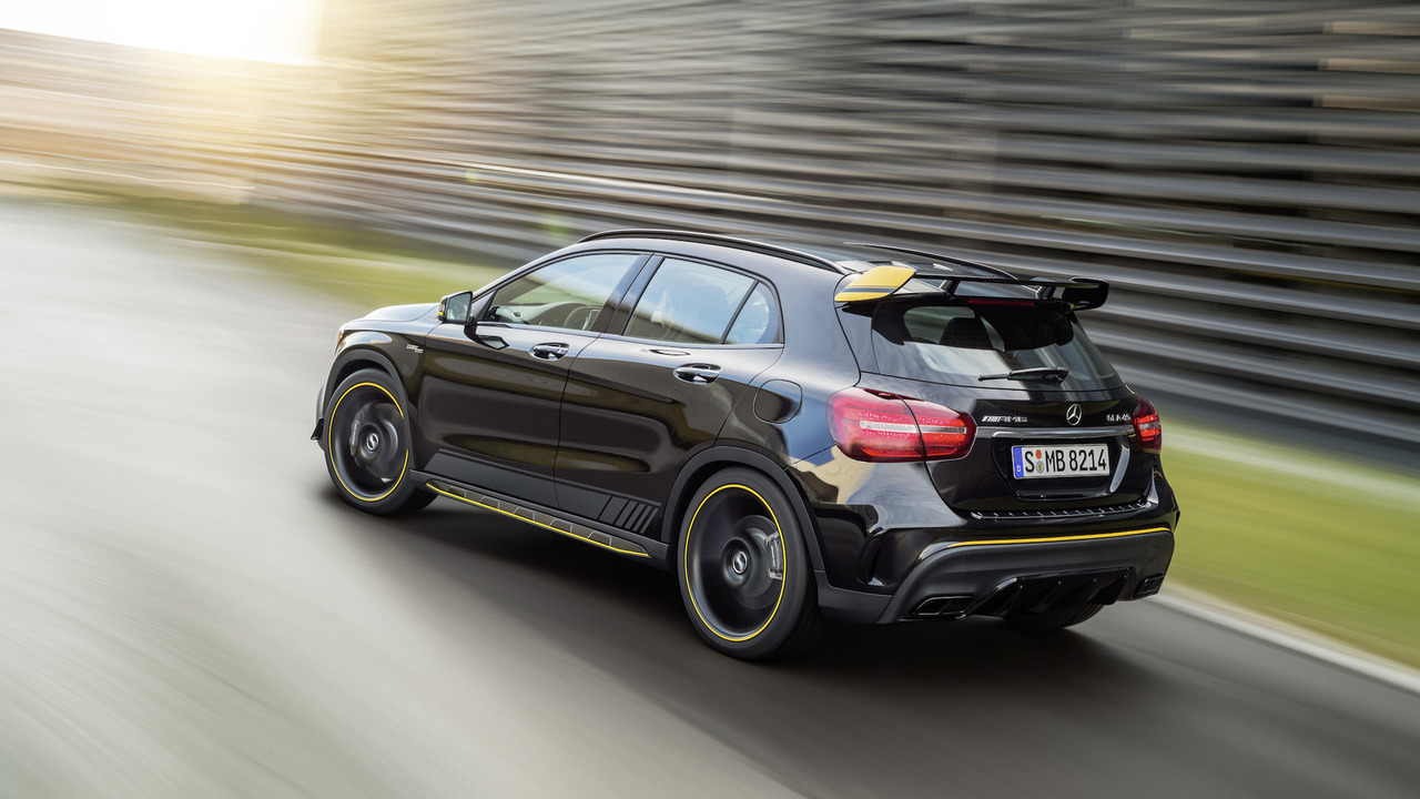 2018 Mercedes-AMG GLA45 Performance Studio Package