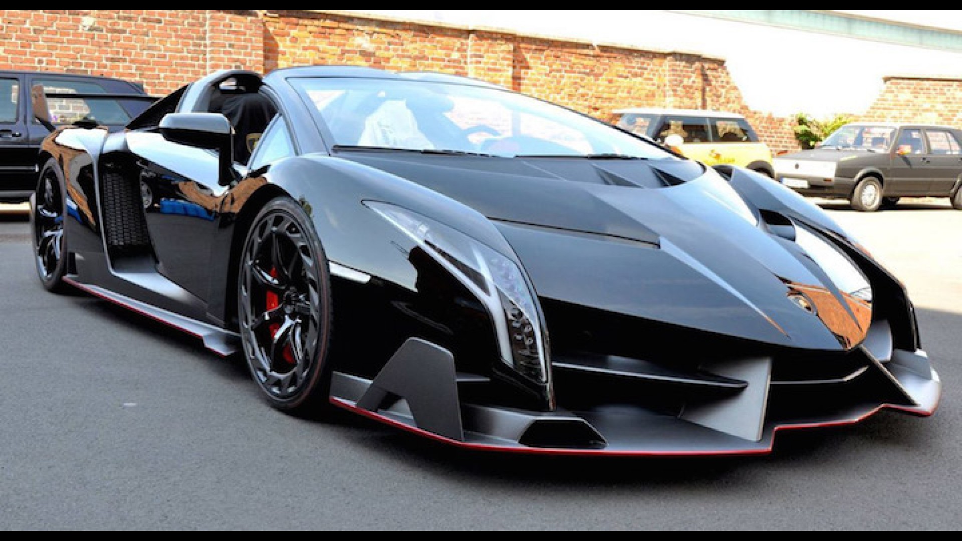 Lamborghini Veneno Roadster Sells For a Whopping $5.5 Million