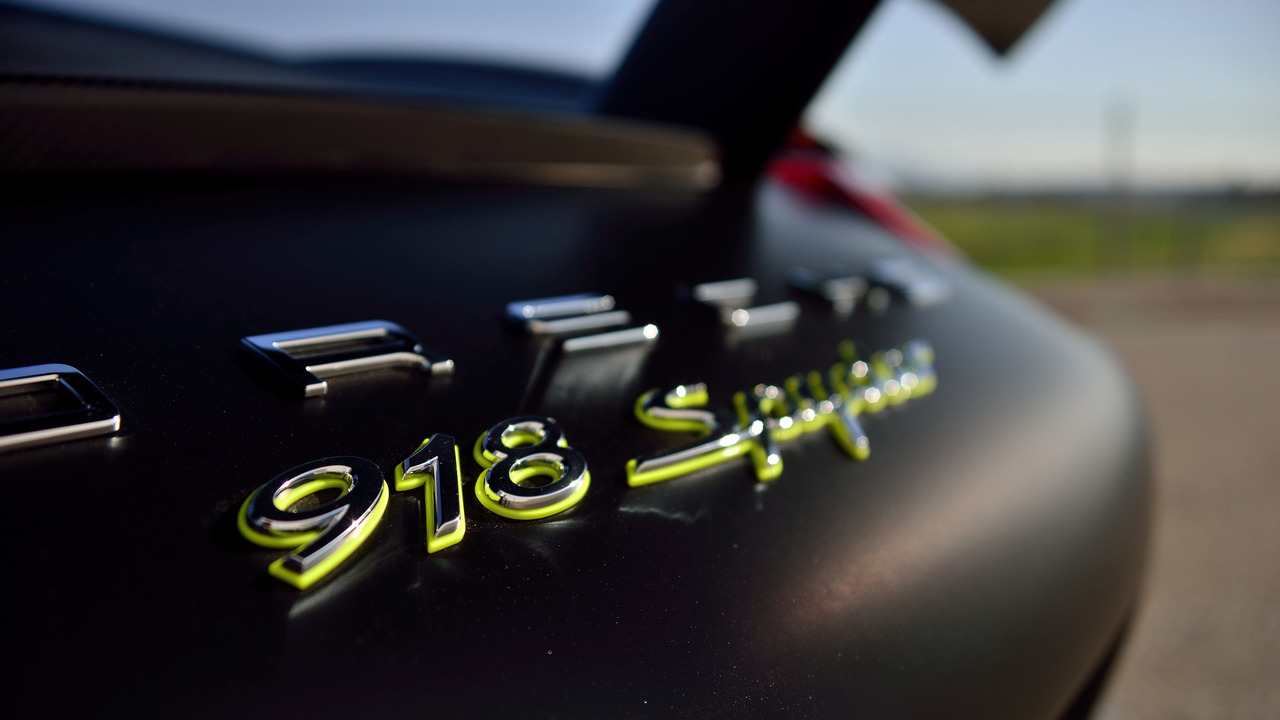 2015 Porsche 918 Spyder Weissach auction