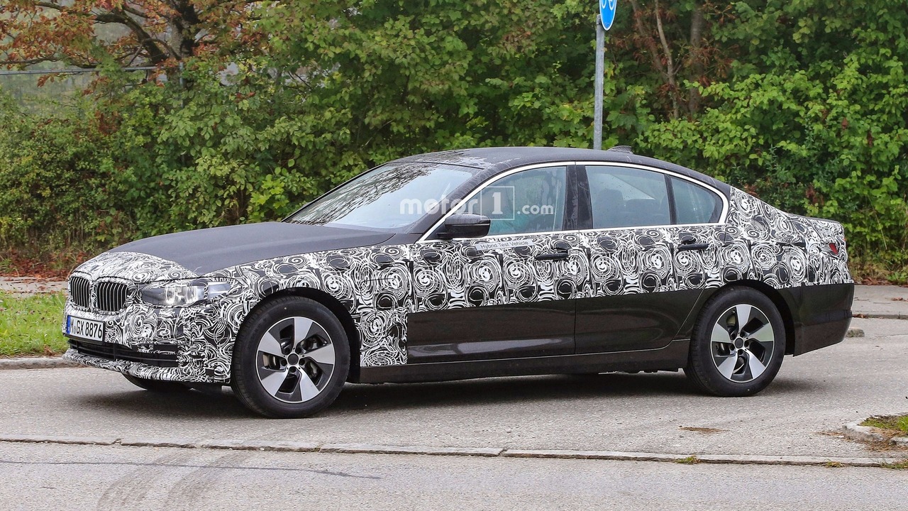 New BMW 5 Series spy photo