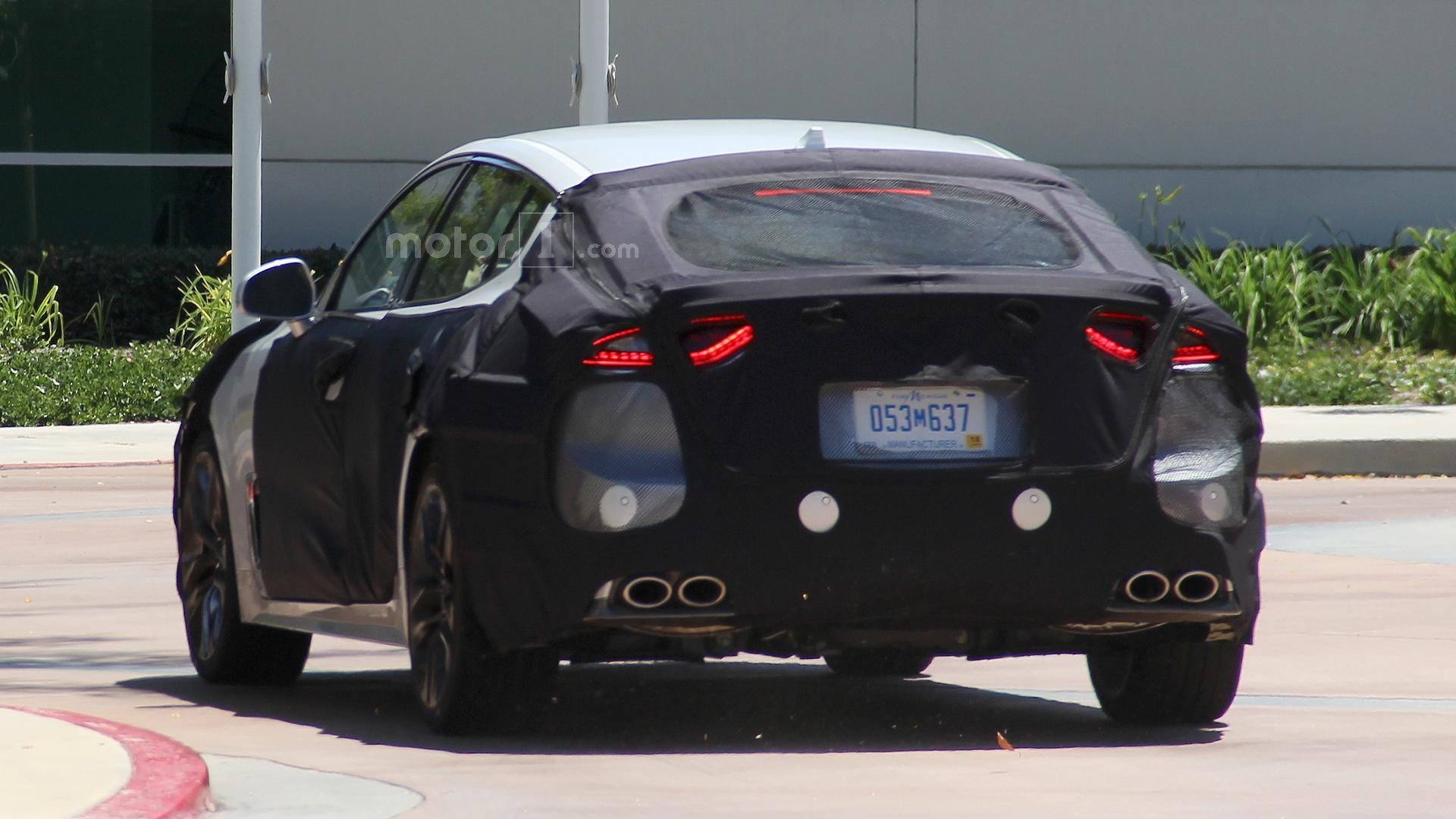 2018-kia-gt-spy-photo.jpg
