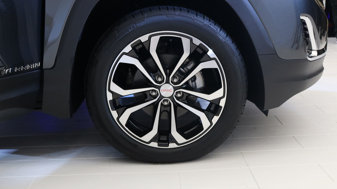 2018 GMC Terrain: Detroit 2017