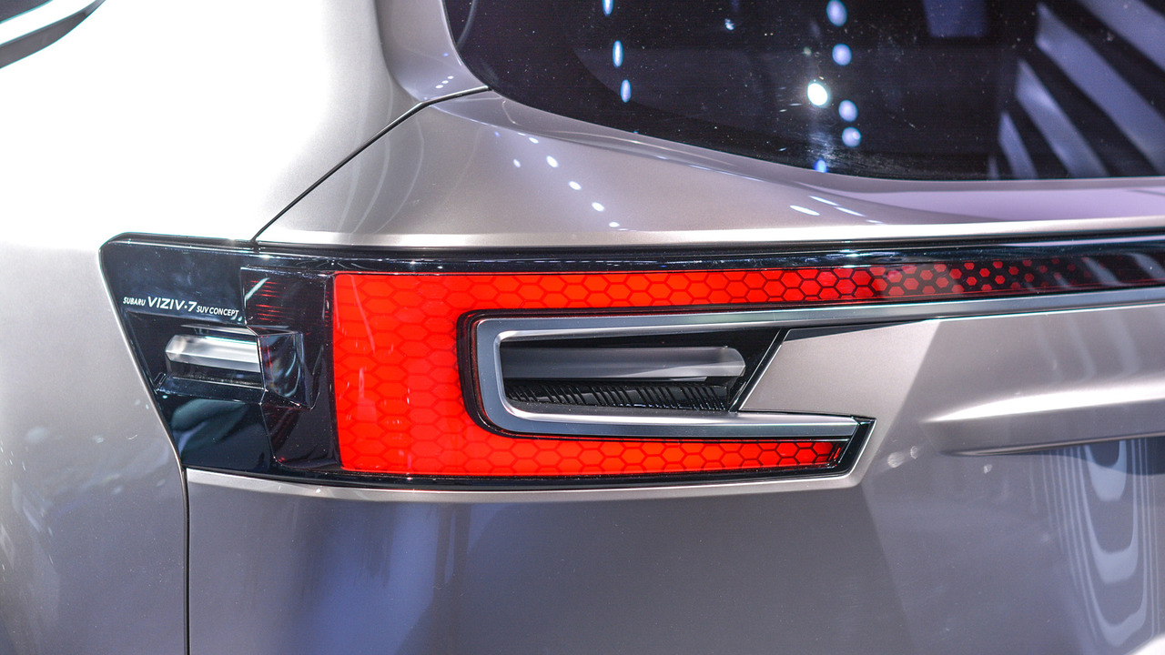 Subaru Viziv-7 crossover concept