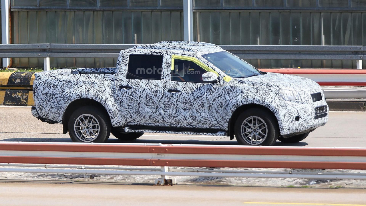 http://icdn-5.motor1.com/images/mgl/WyeRo/s3/mercedes-glt-spy-photo.jpg mercedes-glt-spy-photo