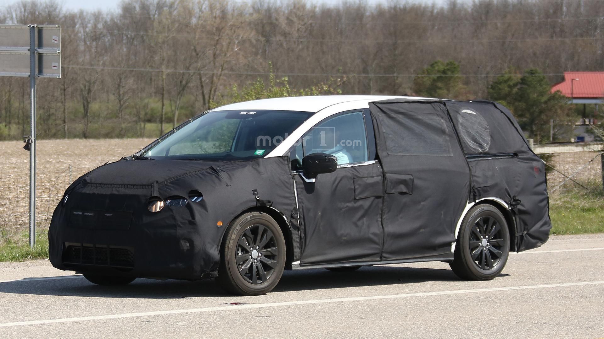 2017 Honda Odyssey spied testing in Ohio