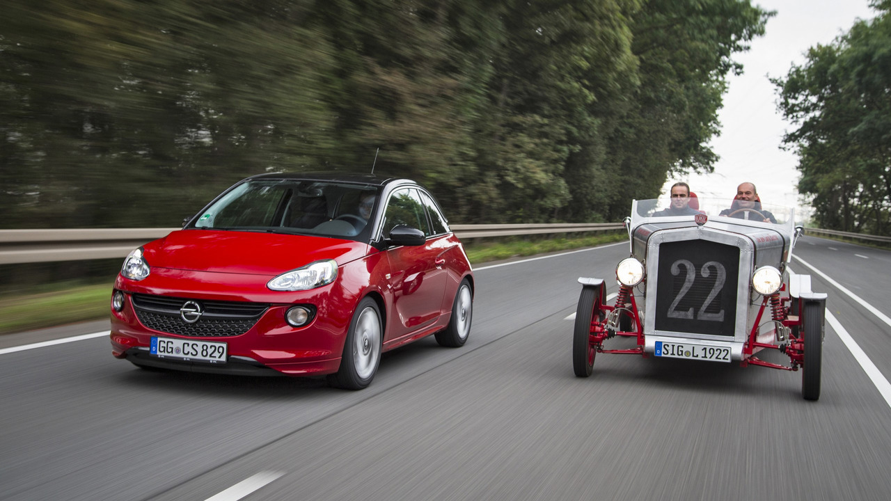 Loryc Electric Speedster with Opel Adam parts